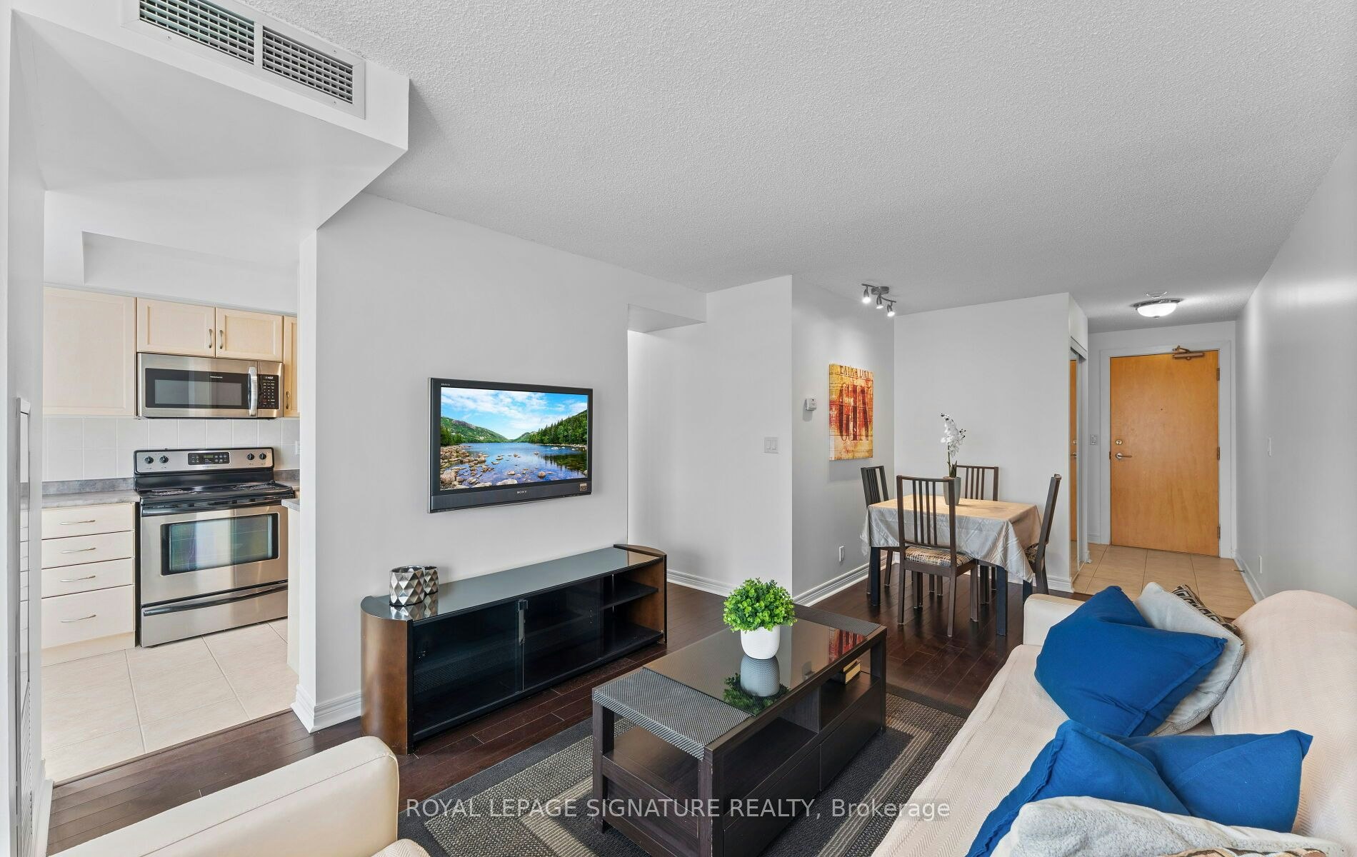 1411-212 Eglinton Avenue E, Toronto, ON, M4P 0A3 - 7