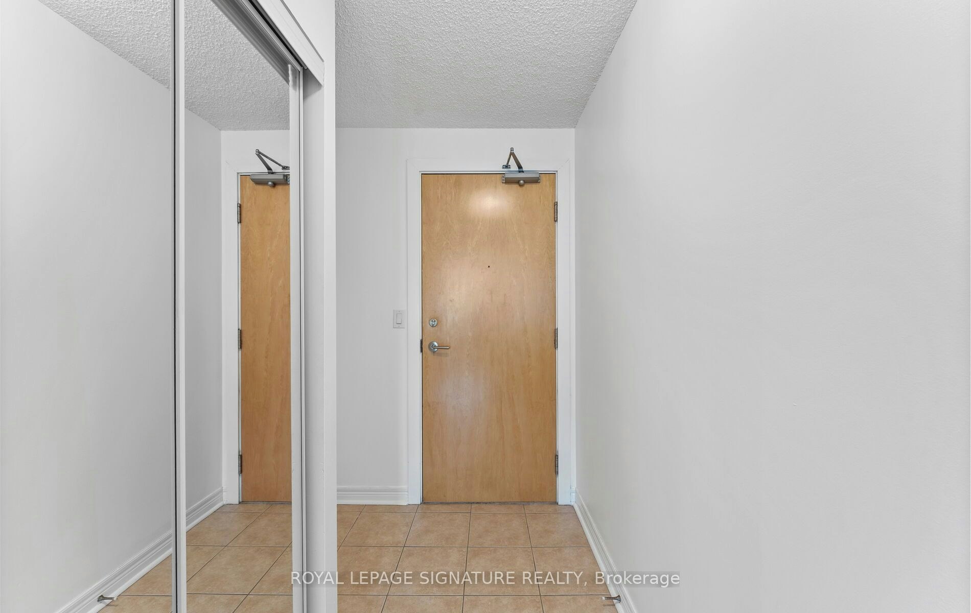 1411-212 Eglinton Avenue E, Toronto, ON, M4P 0A3 - 3