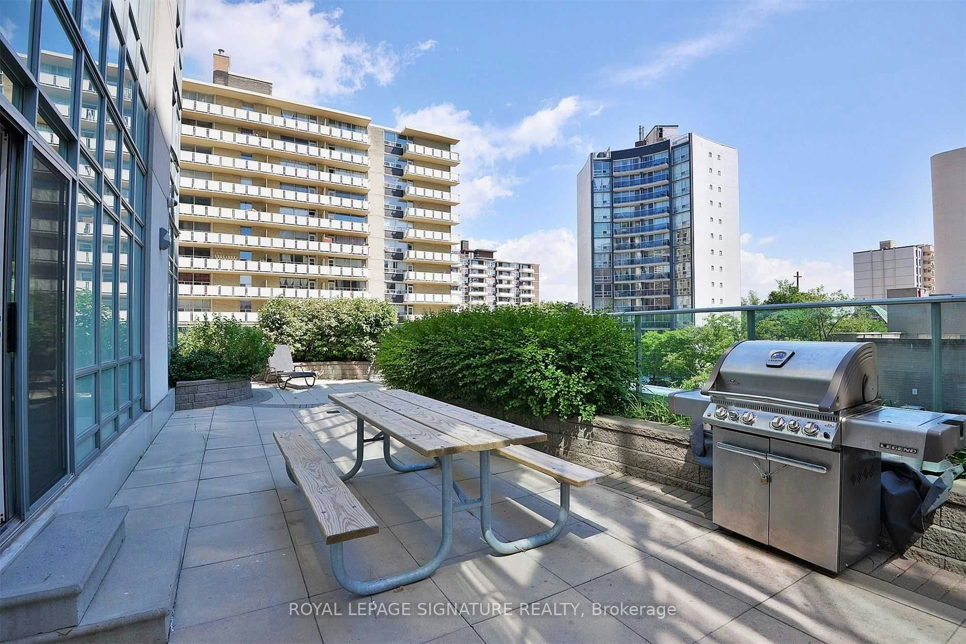1411-212 Eglinton Avenue E, Toronto, ON, M4P 0A3 - 28