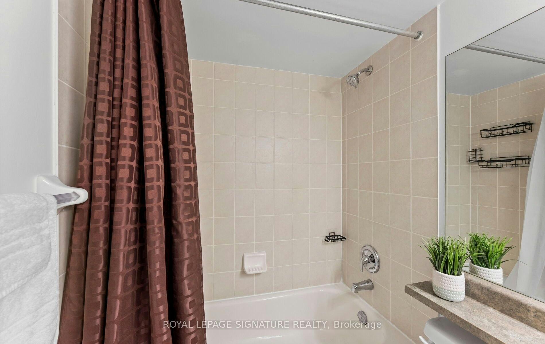 1411-212 Eglinton Avenue E, Toronto, ON, M4P 0A3 - 18