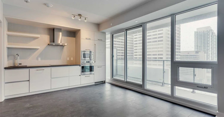 4811-2221 Yonge Street, Toronto, ON, M4S 2B4 - 10