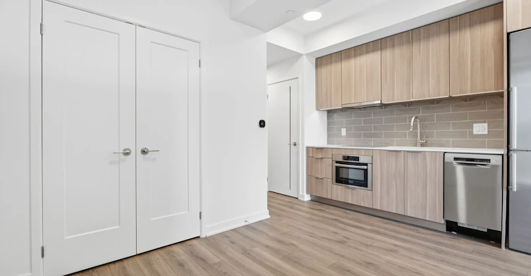 1420-88 Bathurst Street, Toronto, ON, M5V 0W8 - 7