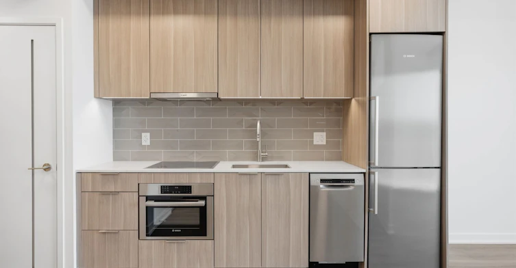 1420-88 Bathurst Street, Toronto, ON, M5V 0W8 - 9