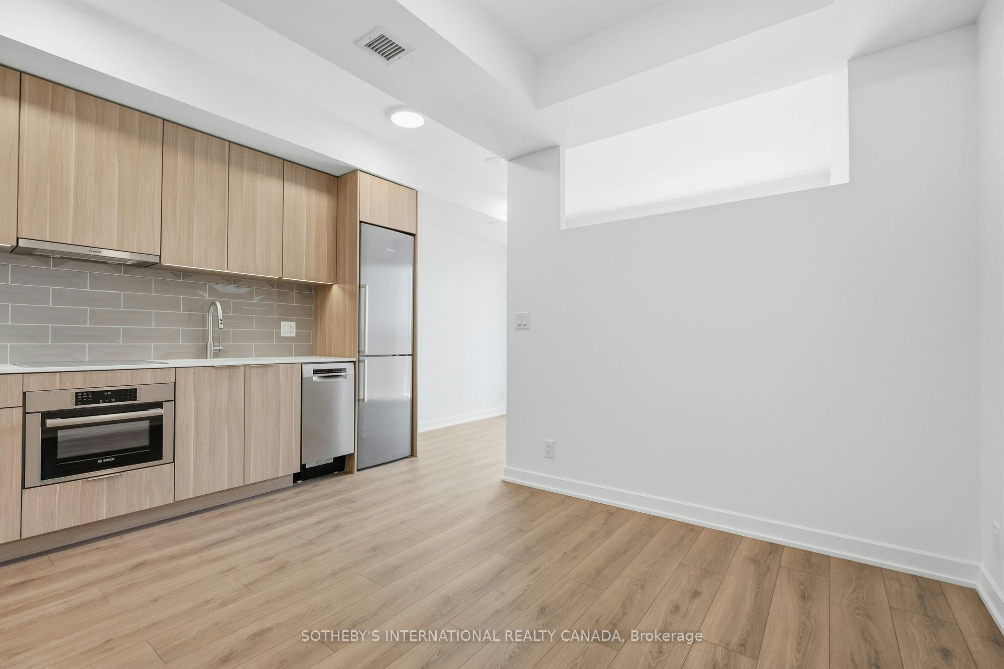 1420-88 Bathurst Street, Toronto, ON, M5V 0W8 - 2