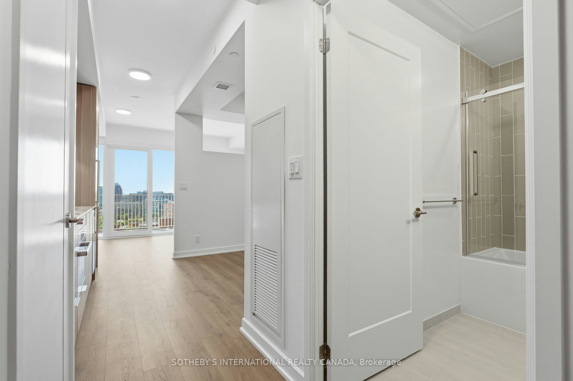 1420-88 Bathurst Street, Toronto, ON, M5V 0W8 - 4