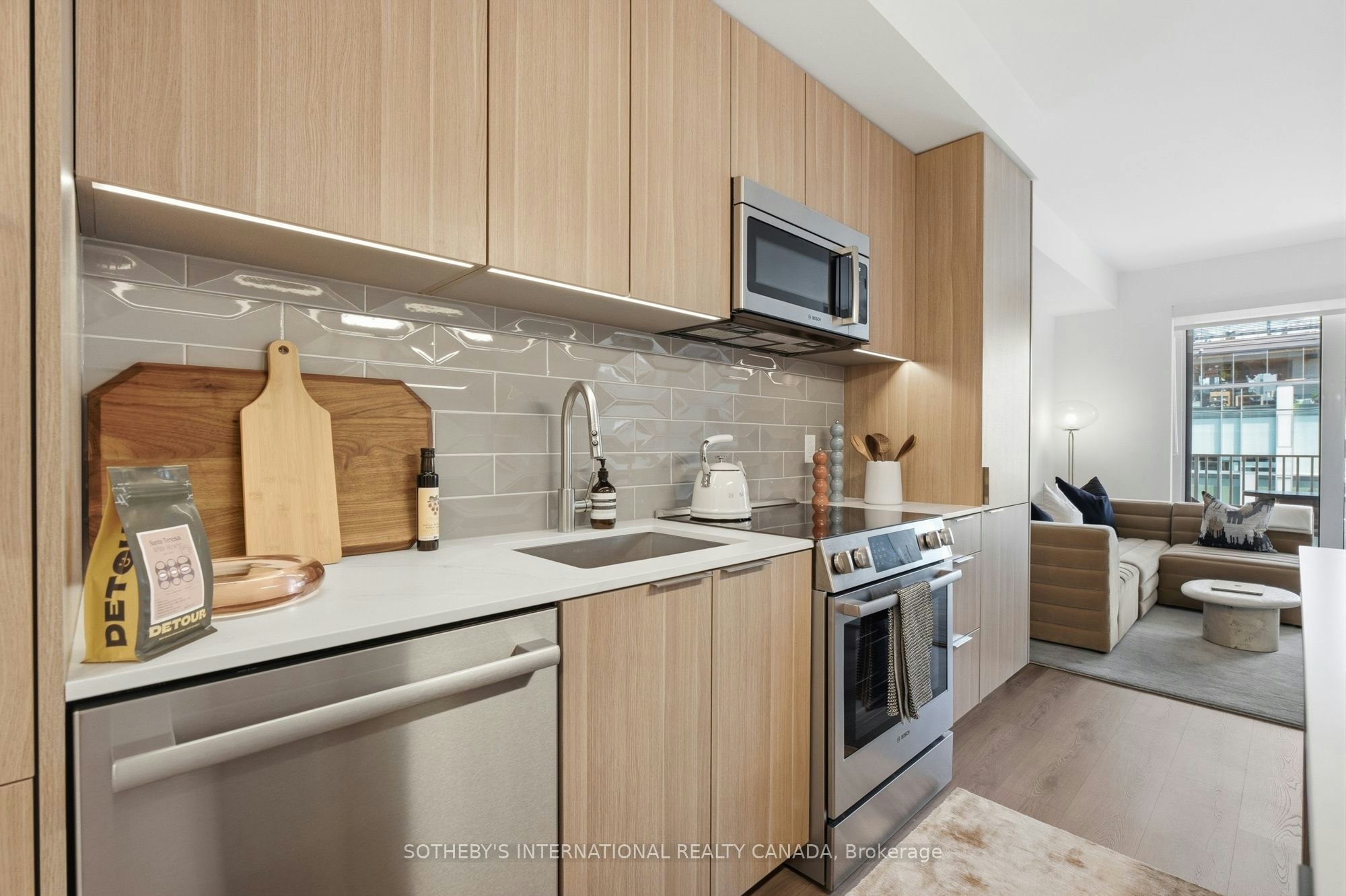 1212-88 Bathurst Street, Toronto, ON, M5V 0W8 - 7