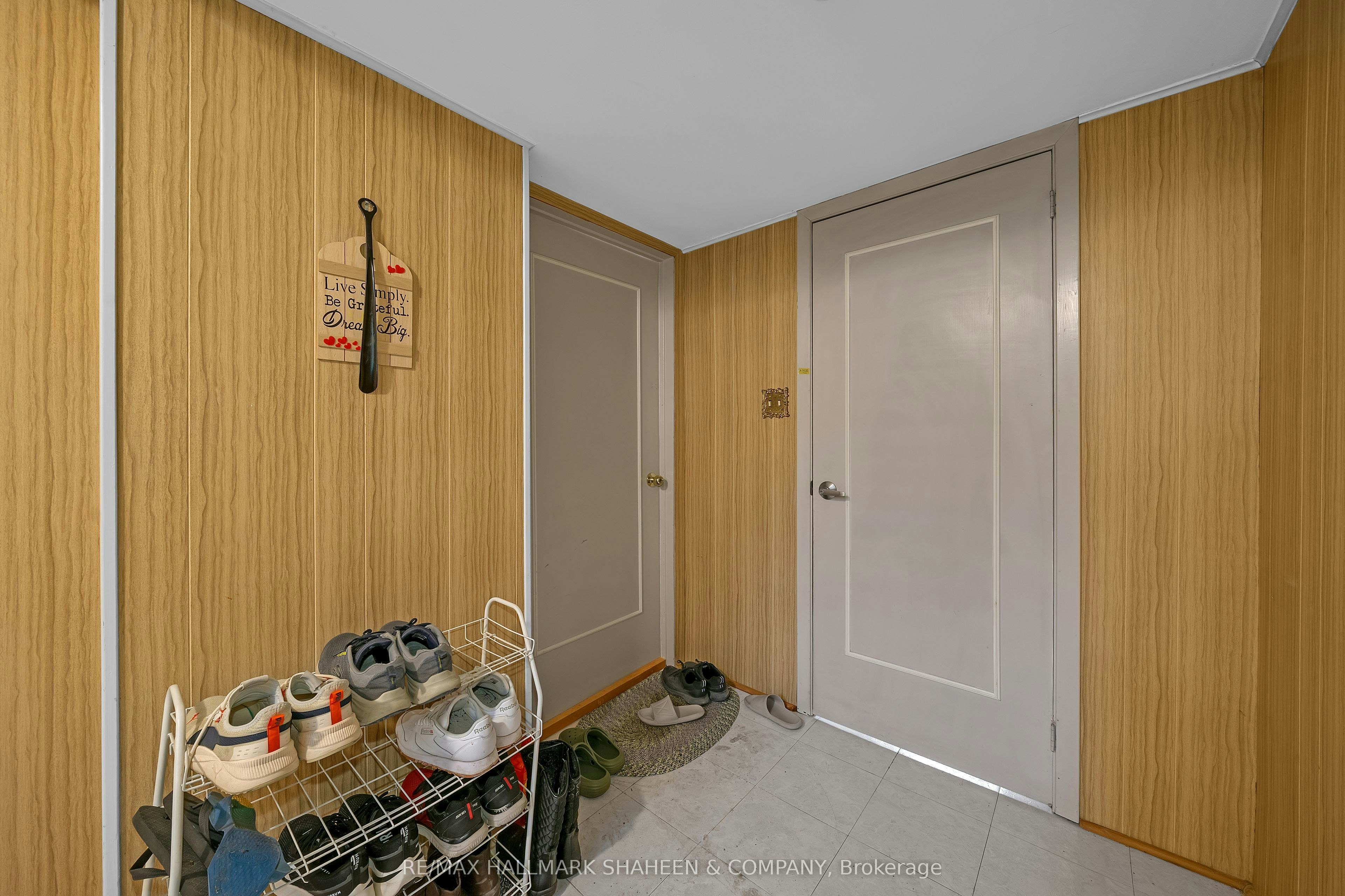 Bsmnt A-386 Ellerslie Avenue, Toronto, ON, M2R 1B9 - 3