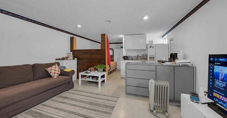 Bsmnt A-386 Ellerslie Avenue, Toronto, ON, M2R 1B9 - 5