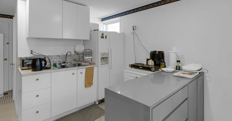 Bsmnt A-386 Ellerslie Avenue, Toronto, ON, M2R 1B9 - 8