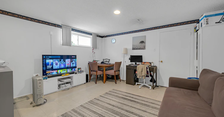 Bsmnt A-386 Ellerslie Avenue, Toronto, ON, M2R 1B9 - 6