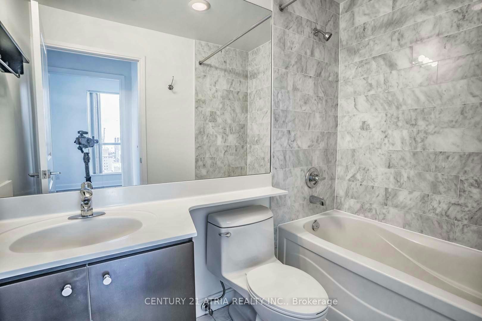 2809-1 Scott Street, Toronto, ON, M5E 1A1 - 18