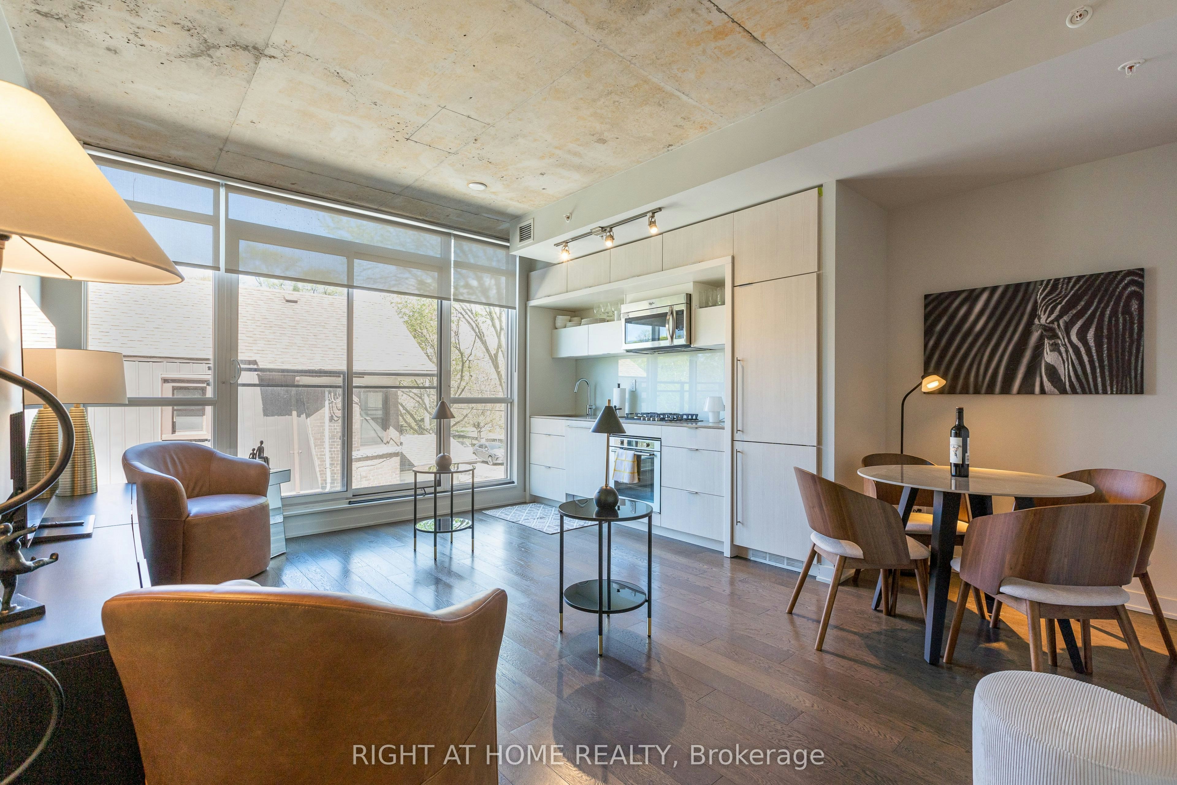 202-130 Rusholme Road, Toronto, ON, M6H 2Y7 - 12