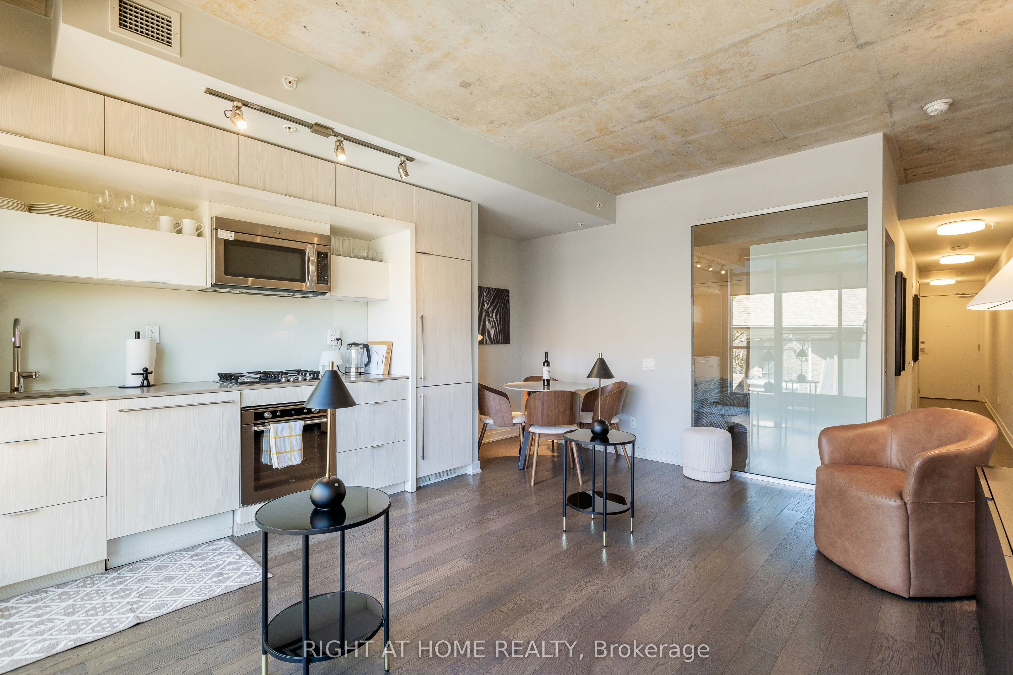 202-130 Rusholme Road, Toronto, ON, M6H 2Y7 - 10