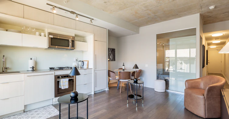 202-130 Rusholme Road, Toronto, ON, M6H 2Y7 - 10