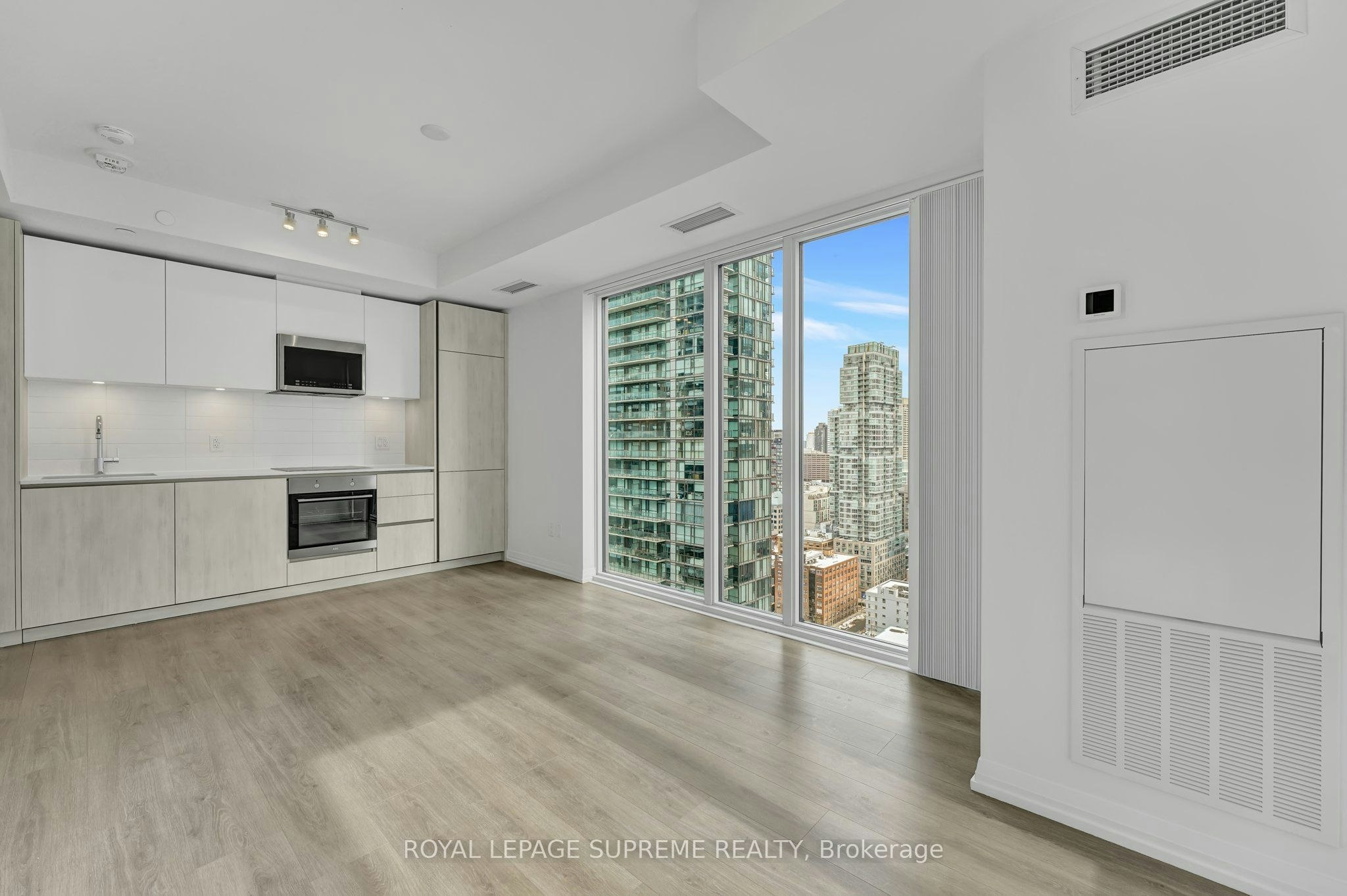 2929-28 Widmer Street, Toronto, ON, M5V 0T2 - 9