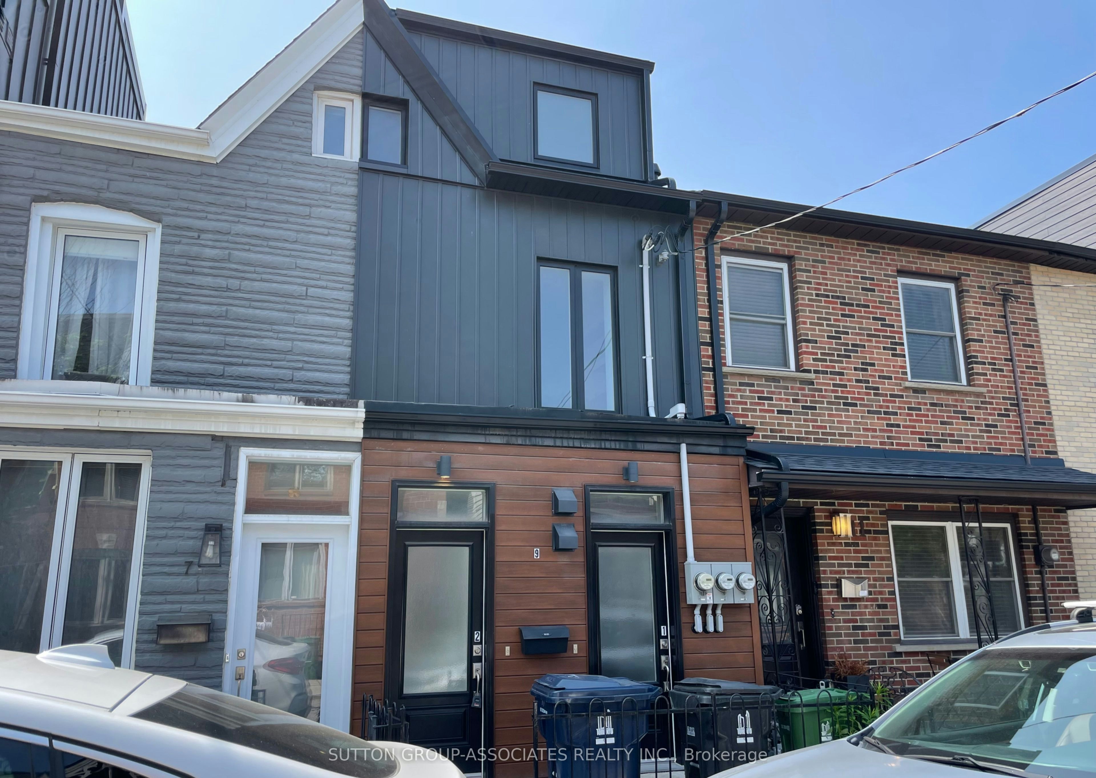2-9 Whitaker Avenue, Toronto, ON, M6J 1A2