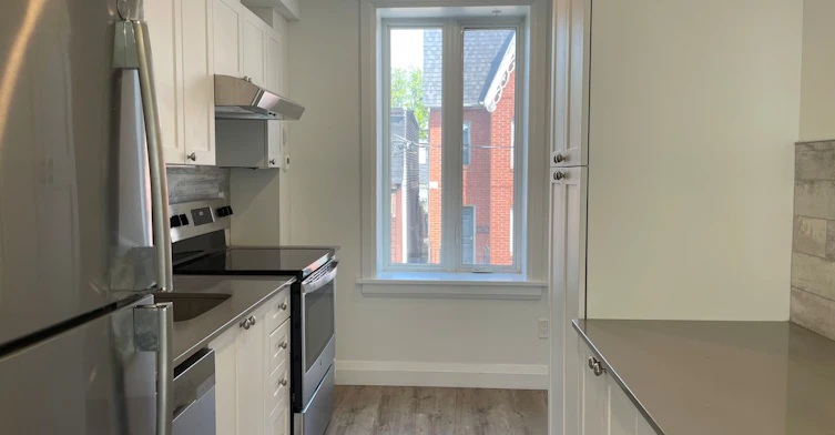 2-9 Whitaker Avenue, Toronto, ON, M6J 1A2 - 6