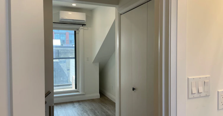 2-9 Whitaker Avenue, Toronto, ON, M6J 1A2 - 7