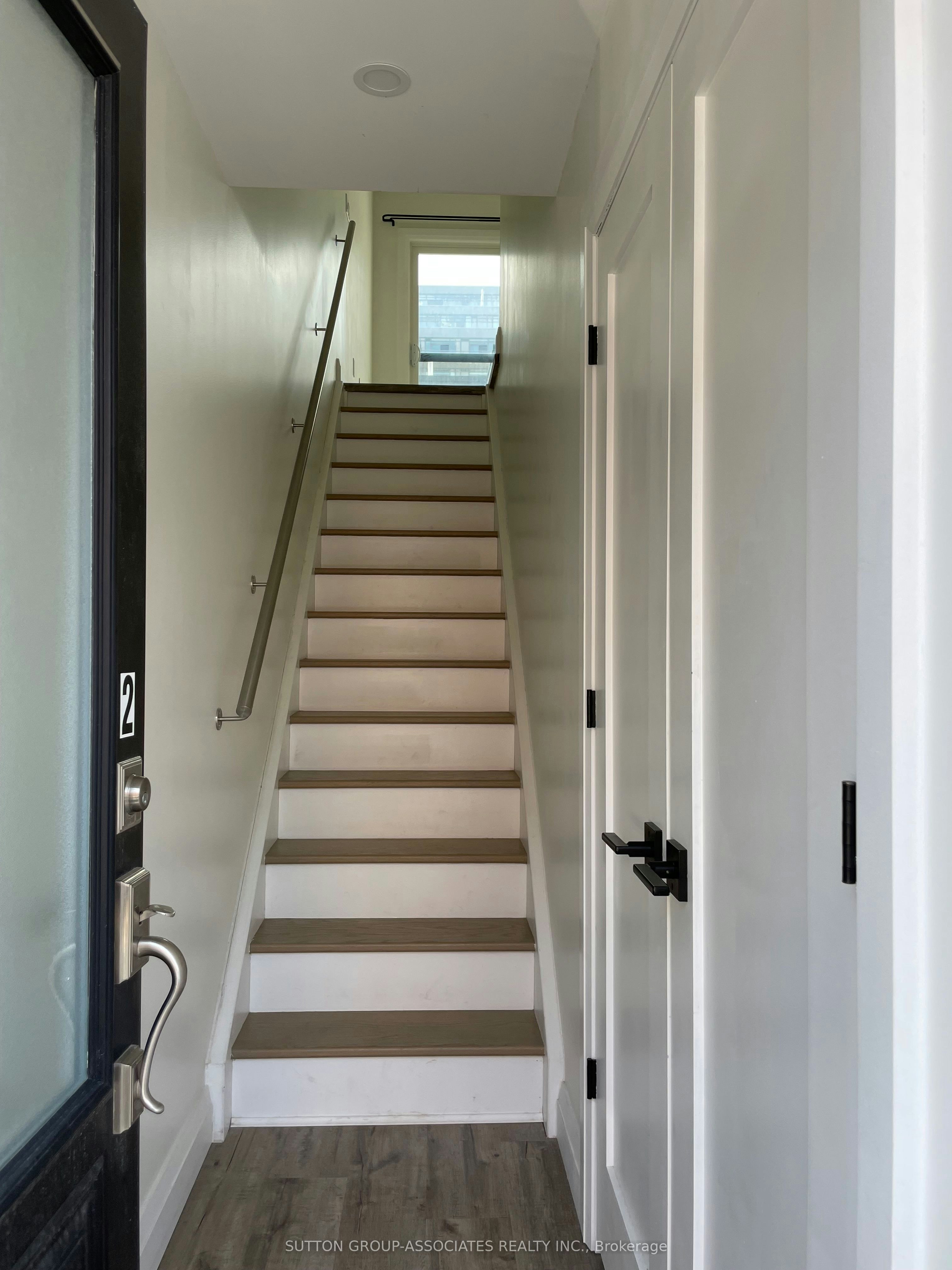 2-9 Whitaker Avenue, Toronto, ON, M6J 1A2 - 2