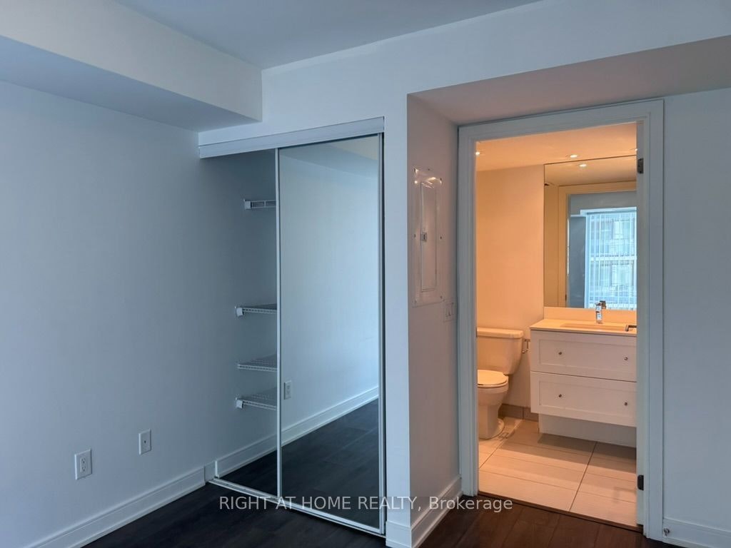 1232-525 Adelaide Street W, Toronto, ON, M5V 0N7 - 12