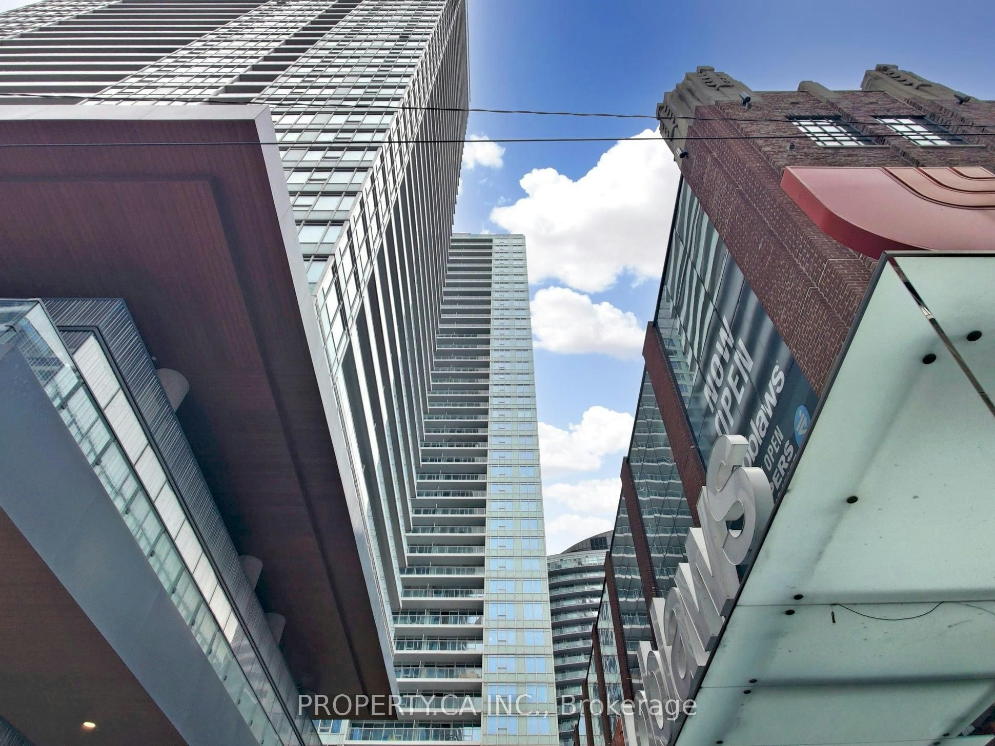 1209-17 Bathurst Street, Toronto, ON, M5V 0N1 - 2
