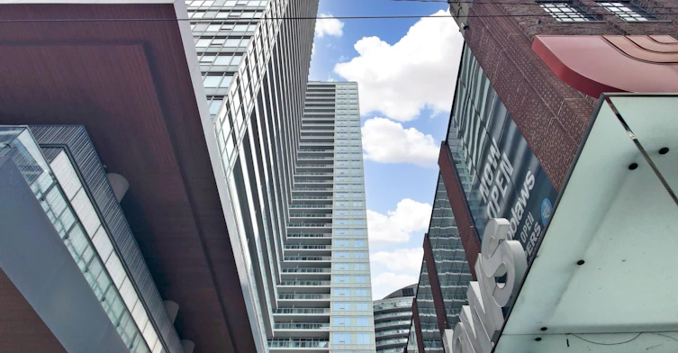 1209-17 Bathurst Street, Toronto, ON, M5V 0N1 - 2
