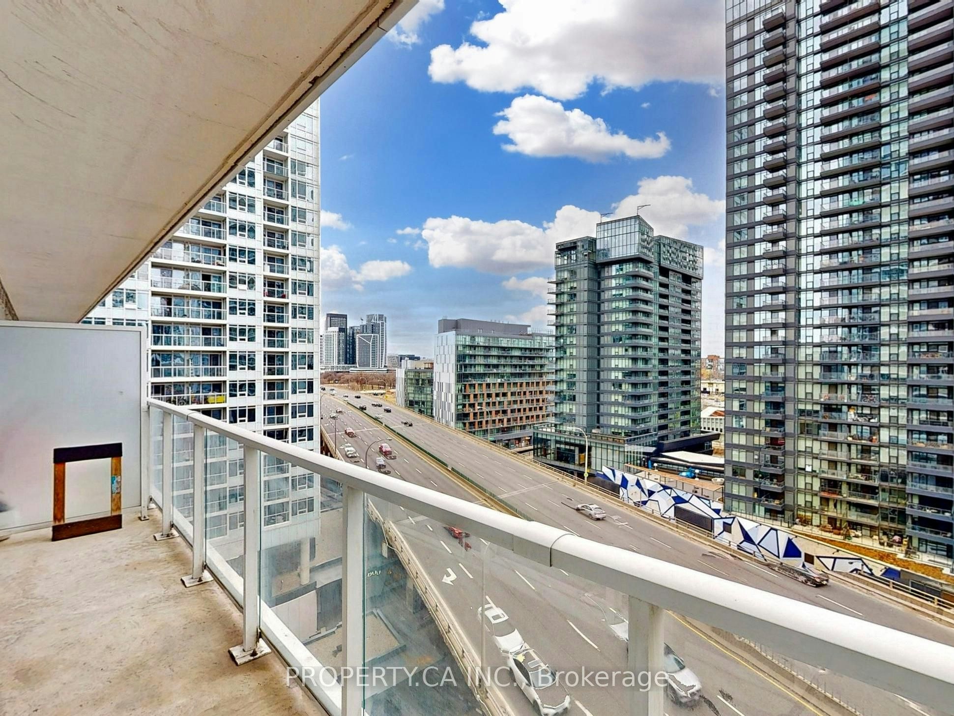1209-17 Bathurst Street, Toronto, ON, M5V 0N1 - 31