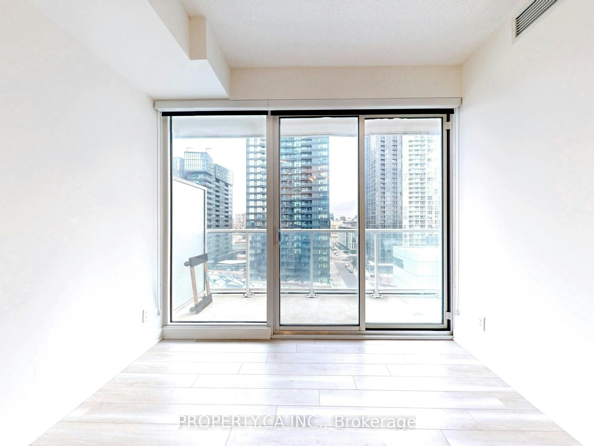 1209-17 Bathurst Street, Toronto, ON, M5V 0N1 - 9