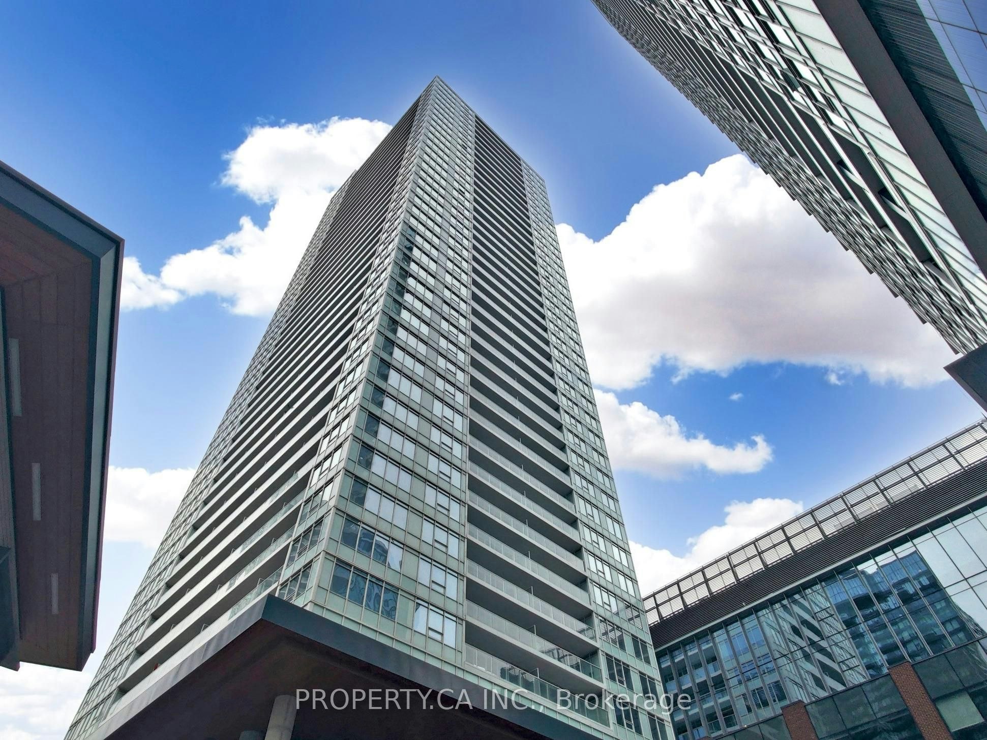1209-17 Bathurst Street, Toronto, ON, M5V 0N1