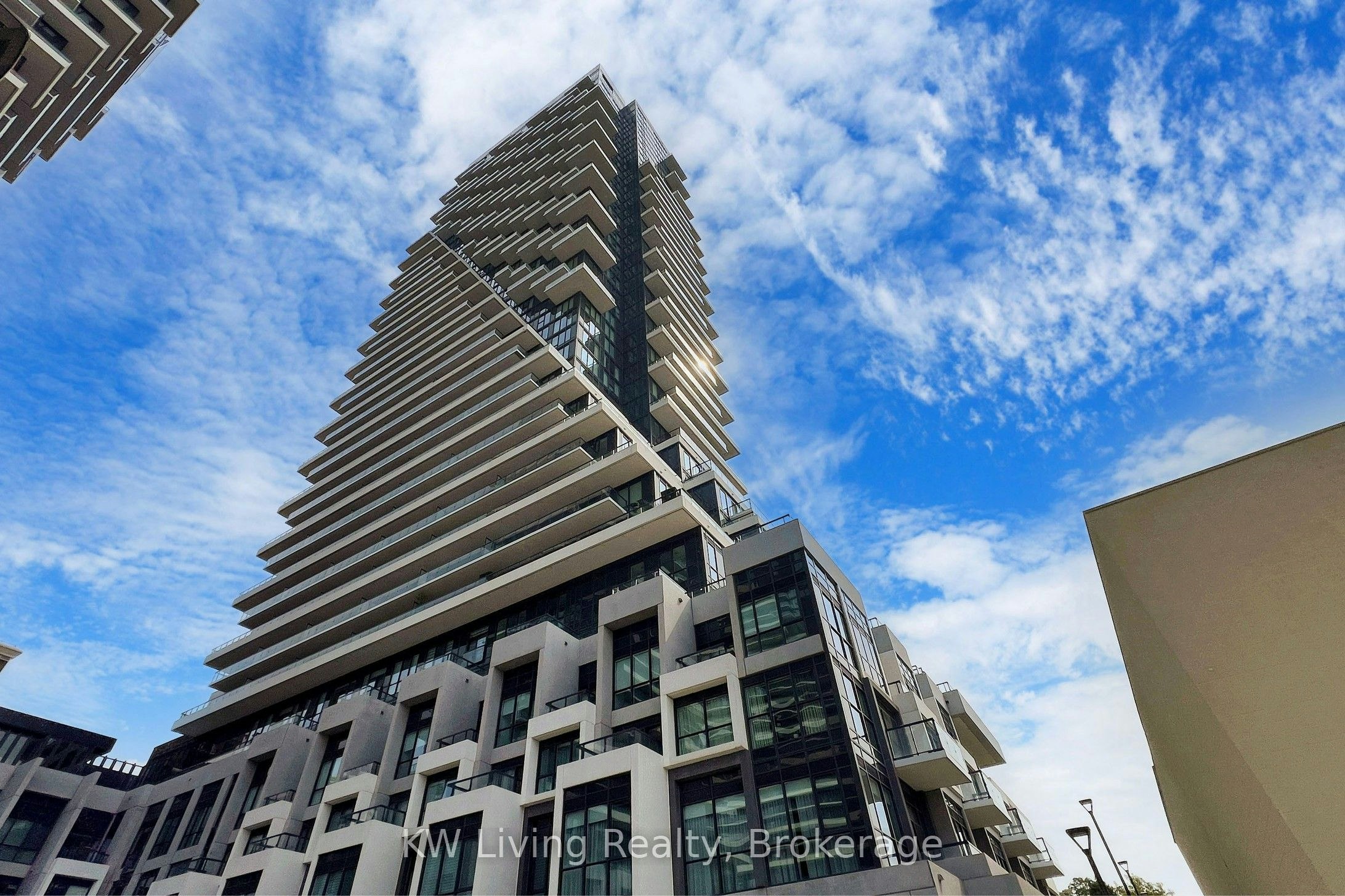 1608-30 Inn ON The Park Drive, Toronto, ON, M3C 0P8