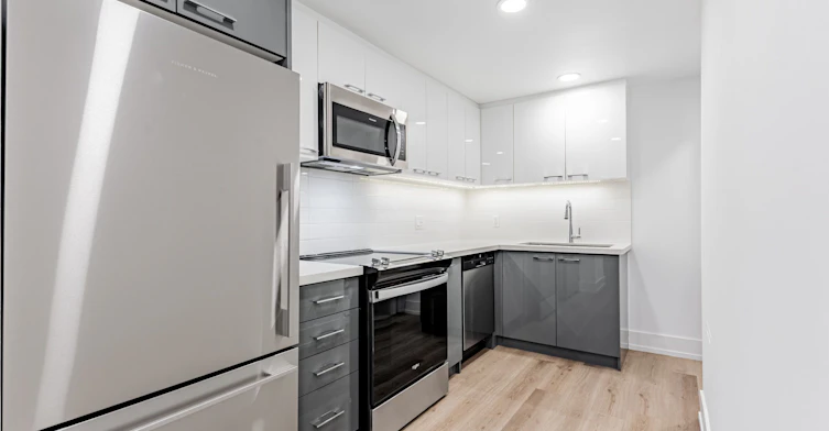N2106-201 Sherbourne Street, Toronto, ON, M5A 3X1 - 3