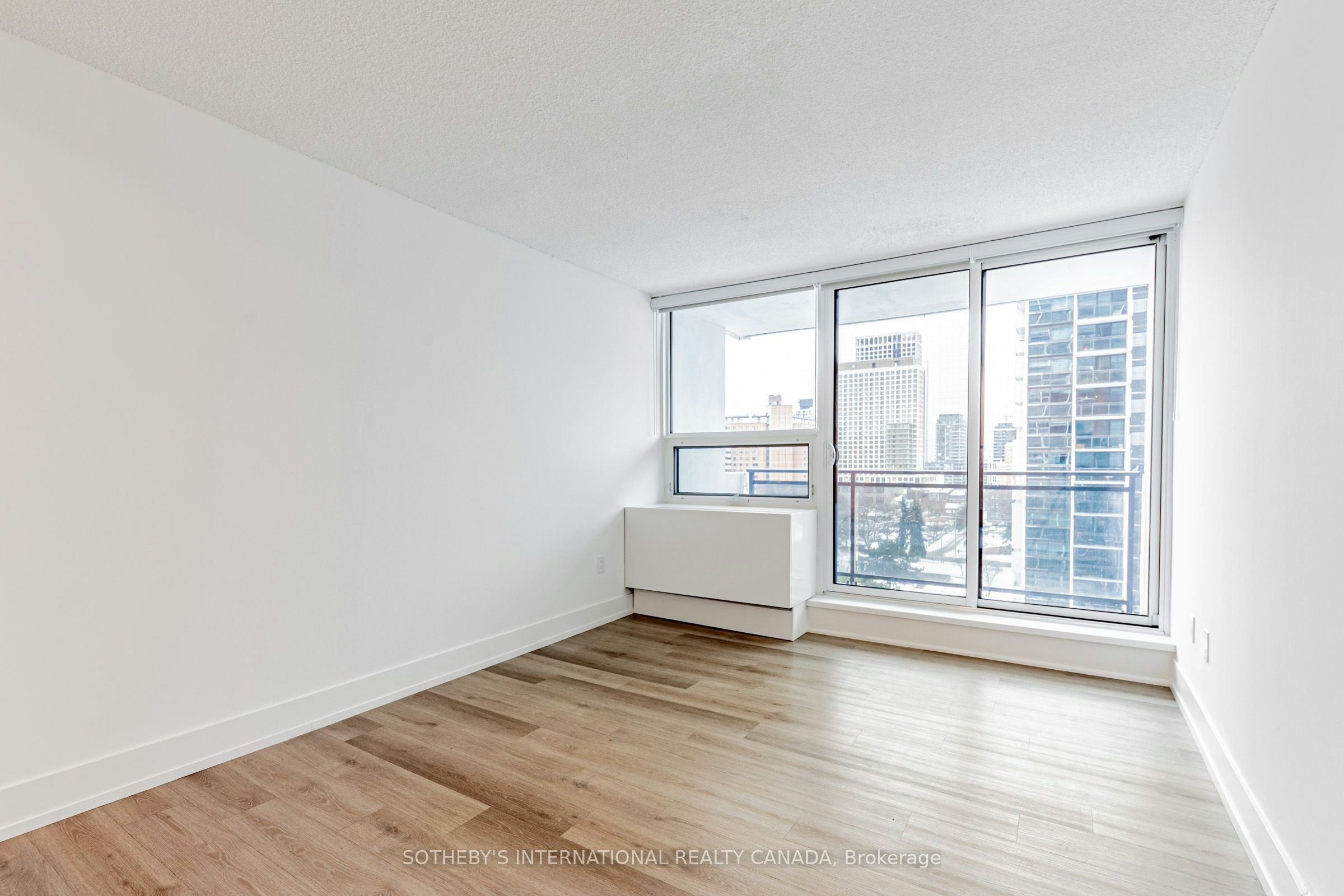 N2106-201 Sherbourne Street, Toronto, ON, M5A 3X1 - 2