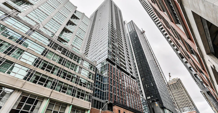 2605-88 Blue Jays Way, Toronto, ON, M5V 0L7 - 2