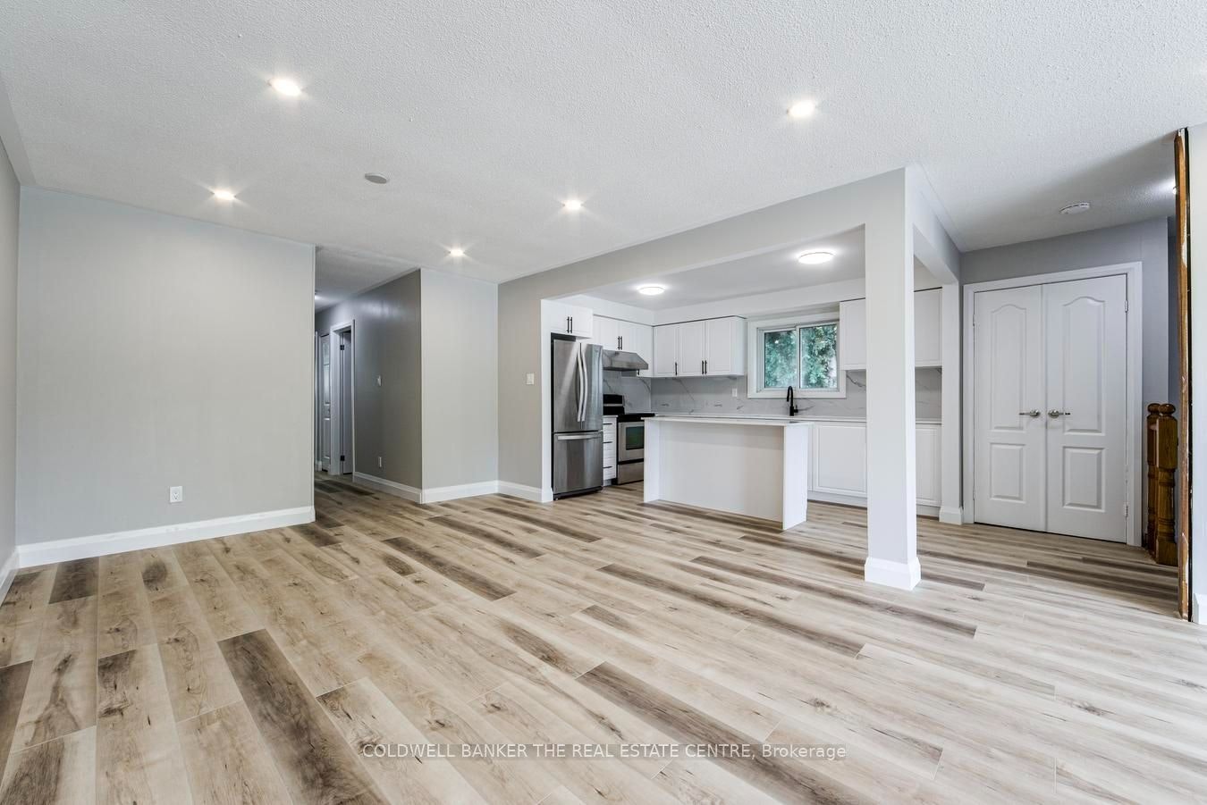 Upper-246 Cherokee Blvd Boulevard, Toronto, ON, M2H 2J7 - 8