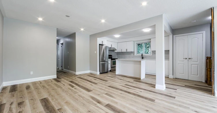 Upper-246 Cherokee Blvd Boulevard, Toronto, ON, M2H 2J7 - 8