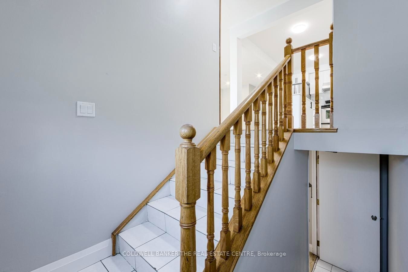 Upper-246 Cherokee Blvd Boulevard, Toronto, ON, M2H 2J7 - 3