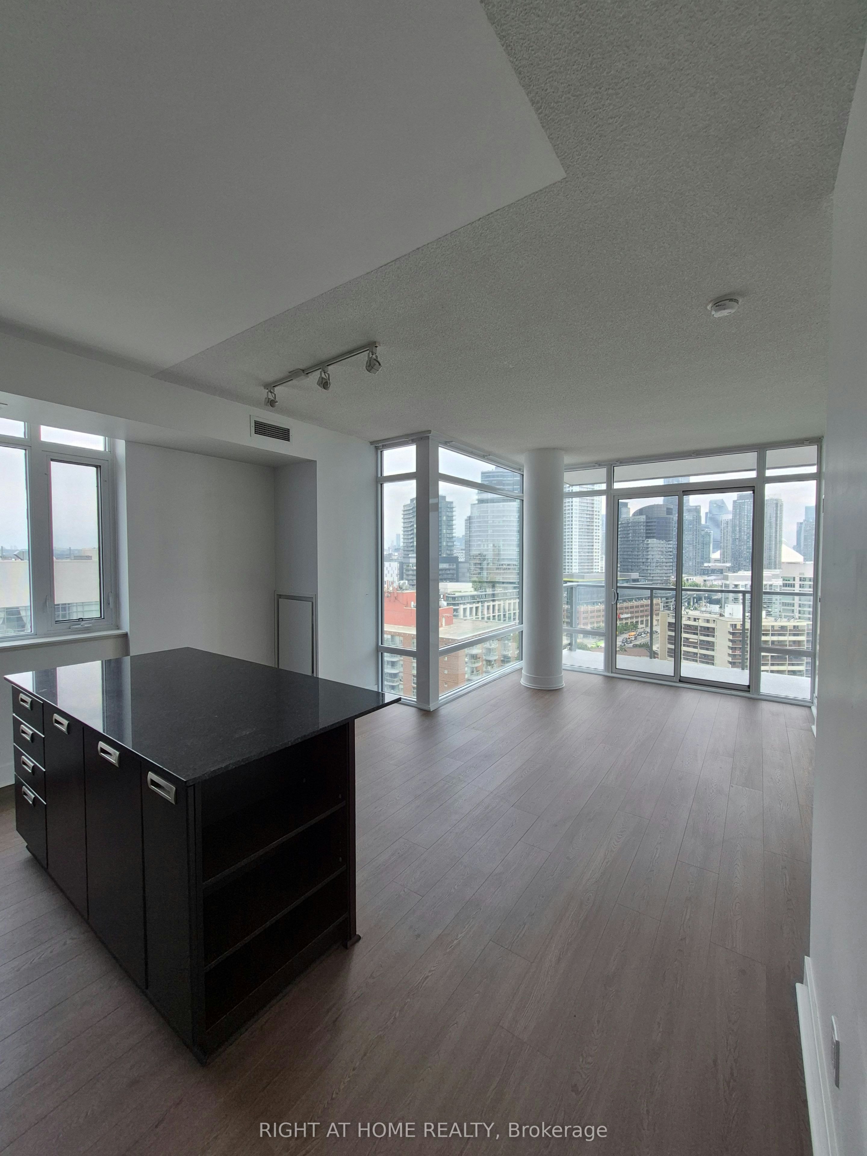 1807-90 Stadium Road, Toronto, ON, M5V 3W5 - 8