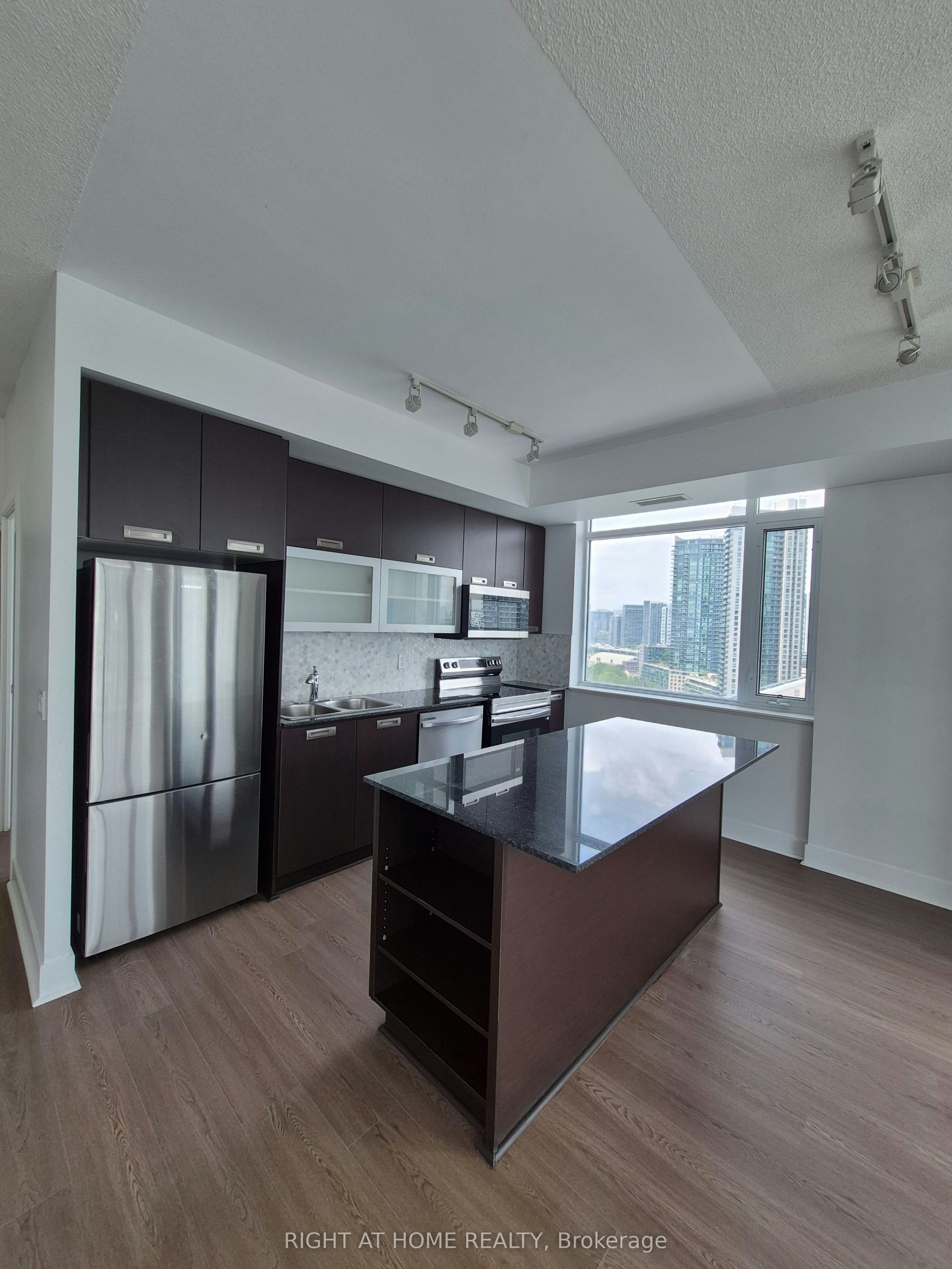 1807-90 Stadium Road, Toronto, ON, M5V 3W5 - 10
