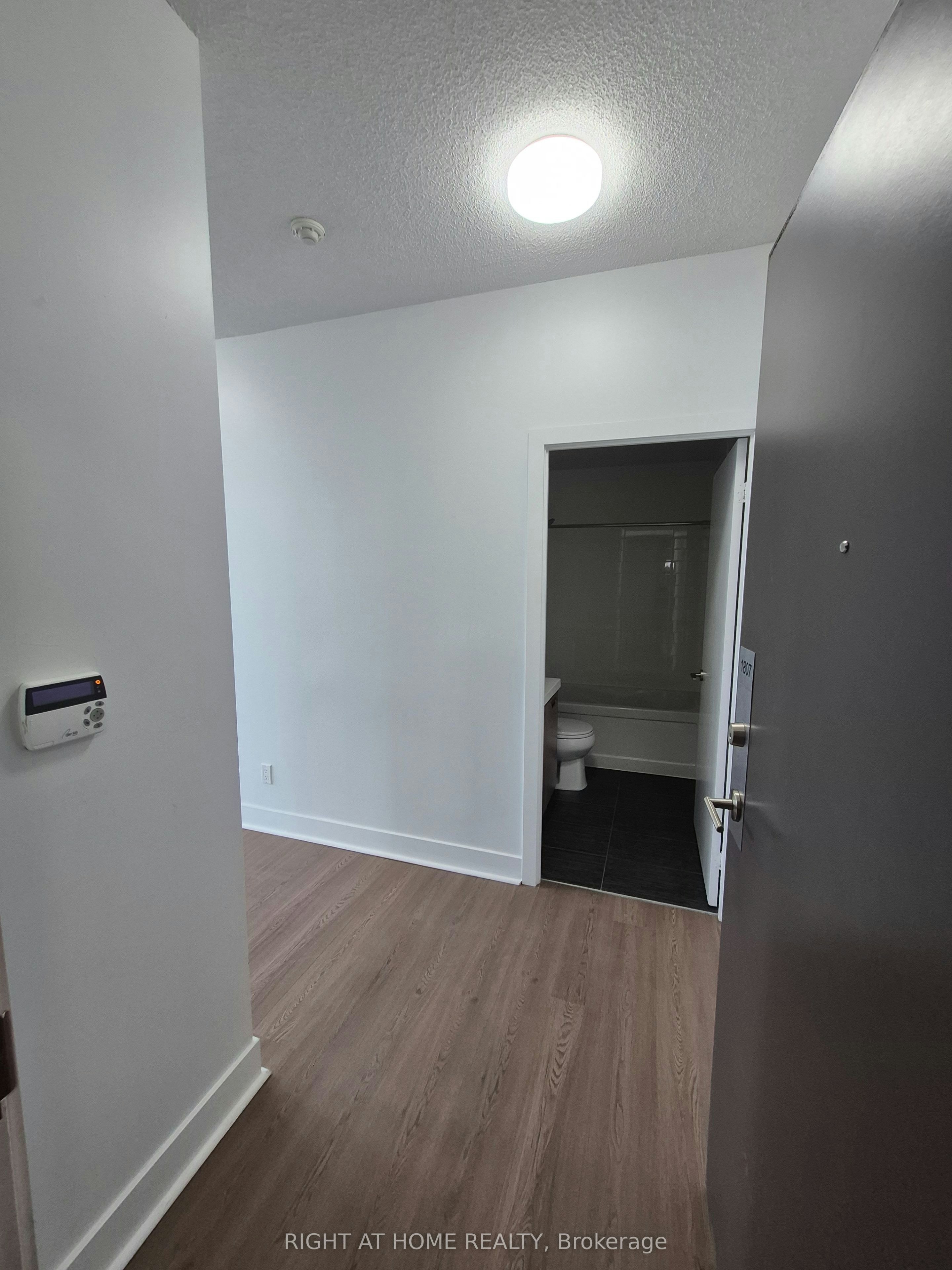 1807-90 Stadium Road, Toronto, ON, M5V 3W5 - 2