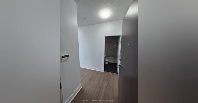 1807-90 Stadium Road, Toronto, ON, M5V 3W5 - 2