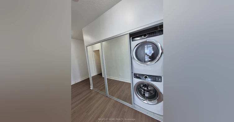 1807-90 Stadium Road, Toronto, ON, M5V 3W5 - 5