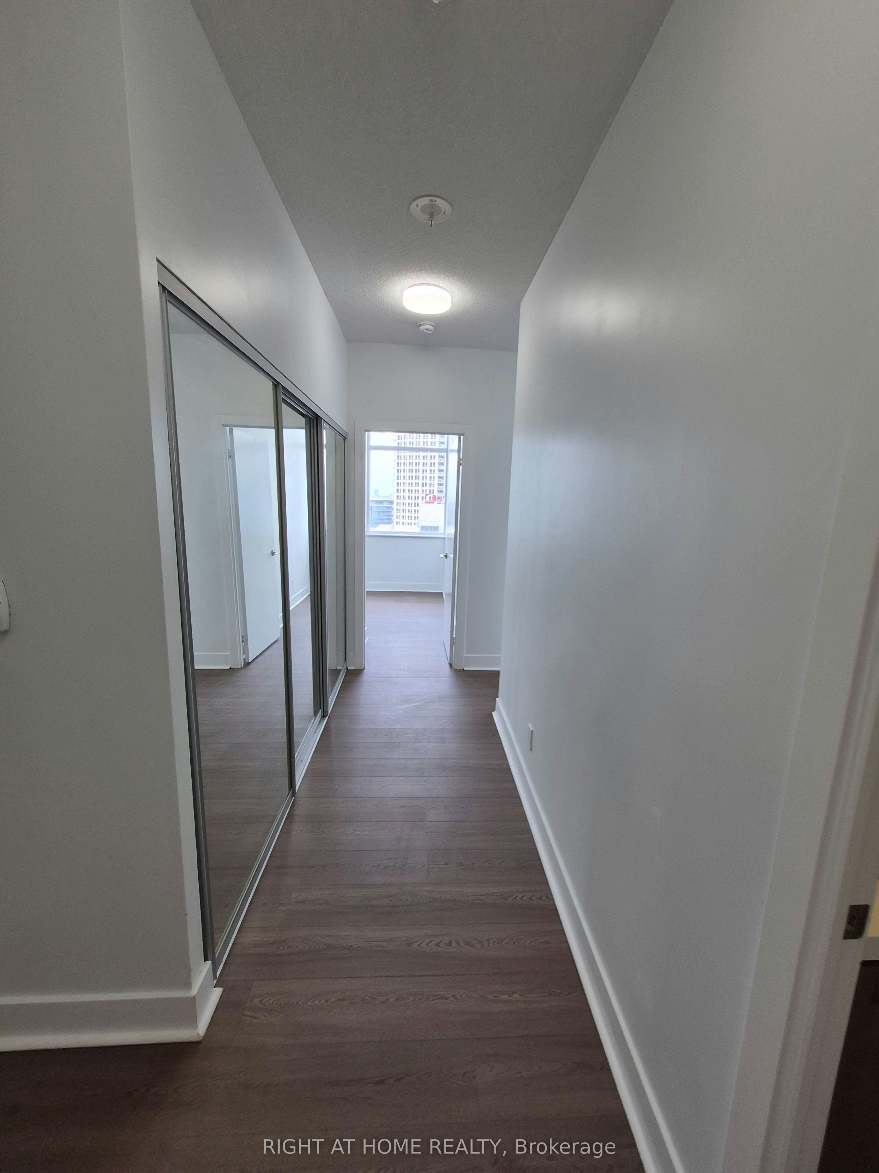 1807-90 Stadium Road, Toronto, ON, M5V 3W5 - 4