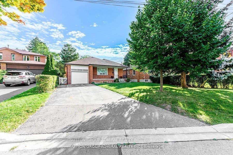 Main-19 Tobruk Crescent, Toronto, ON, M2M 3B3