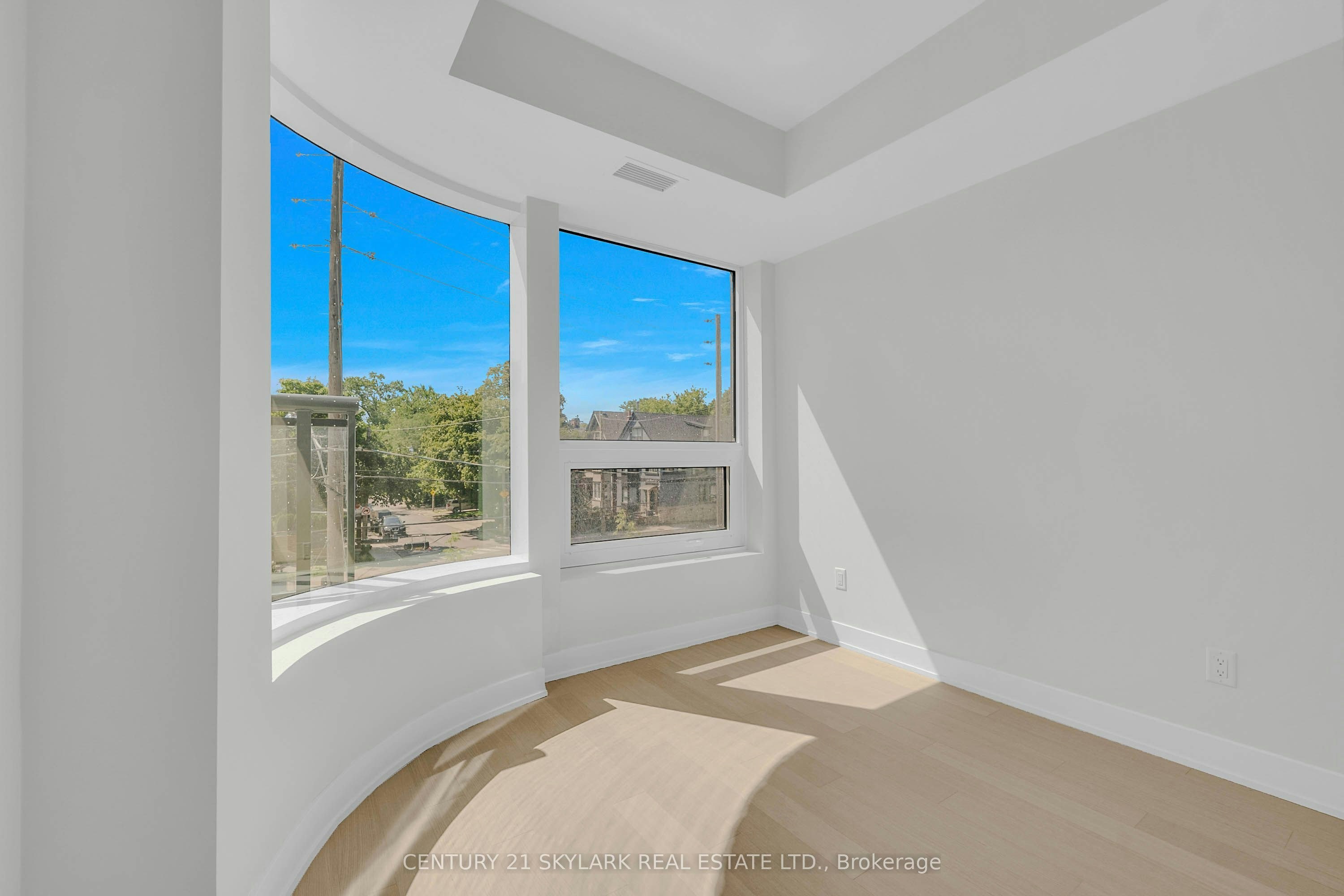 206-322 Dupont Street, Toronto, ON, M5R 0E3 - 8