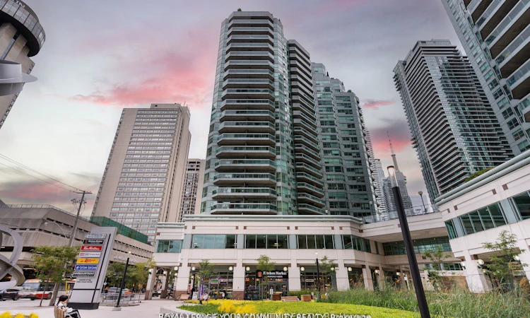 2402-10 Queens Quay W