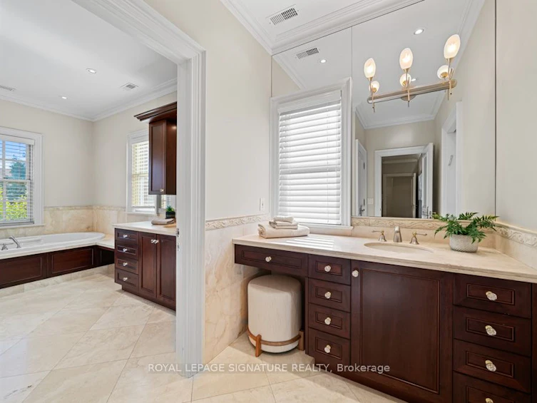 428 Glengrove Avenue, Toronto, ON, M5N 1X2 - 13