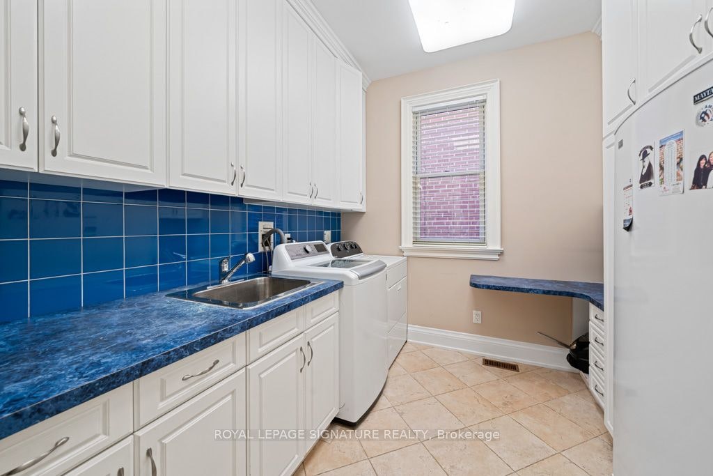 428 Glengrove Avenue, Toronto, ON, M5N 1X2 - 8