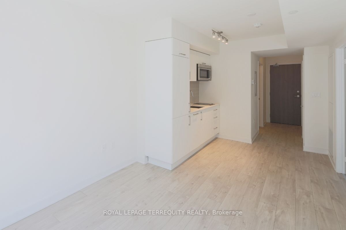 627-576 Front Street W, Toronto, ON, M5V 1C1
