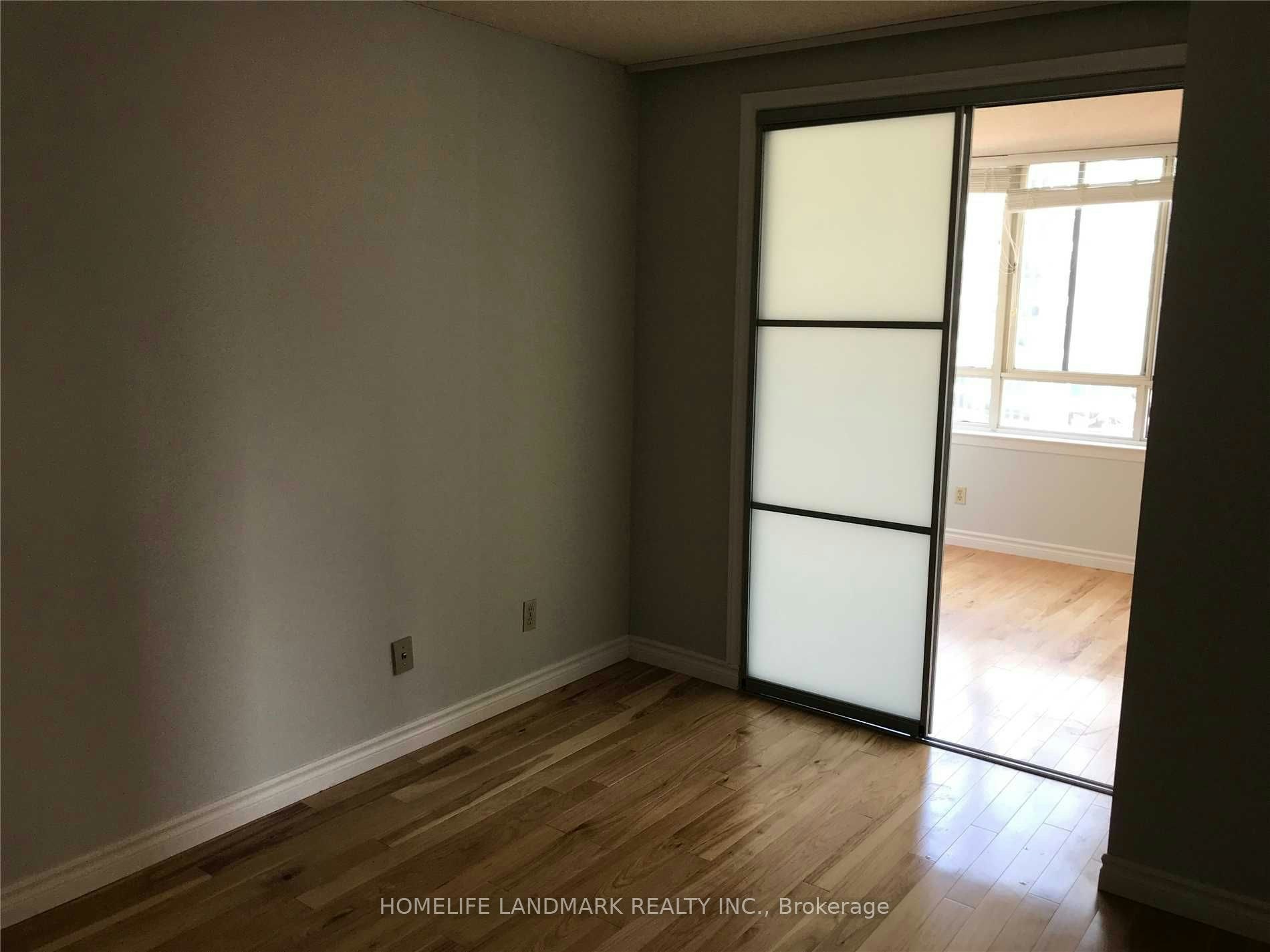 1122-633 Bay Street, Toronto, ON, M5G 2G4 - 6