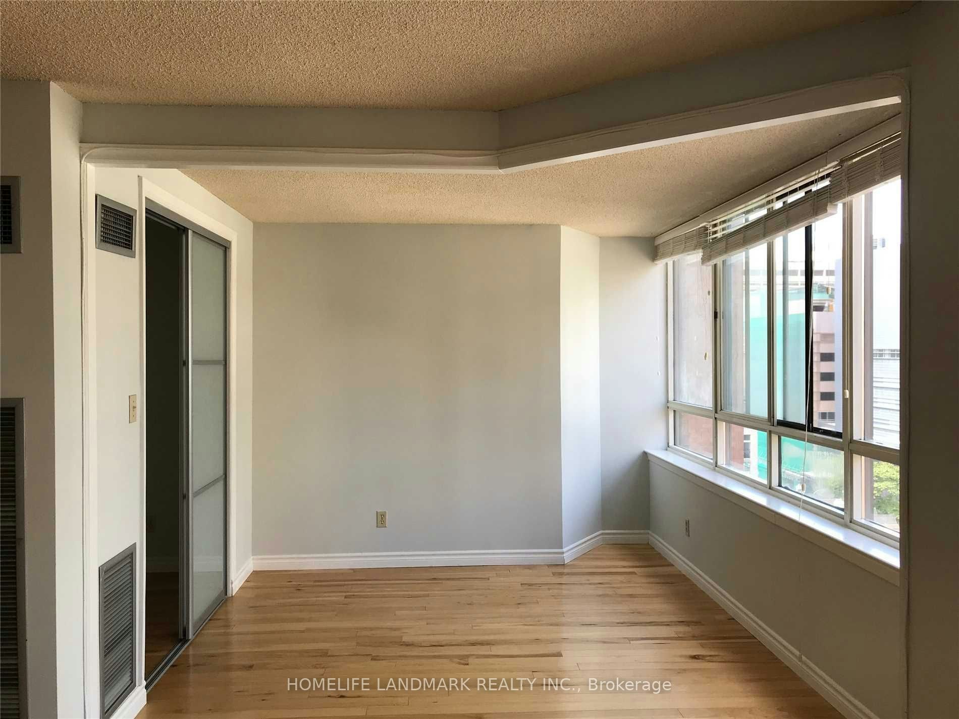 1122-633 Bay Street, Toronto, ON, M5G 2G4 - 3